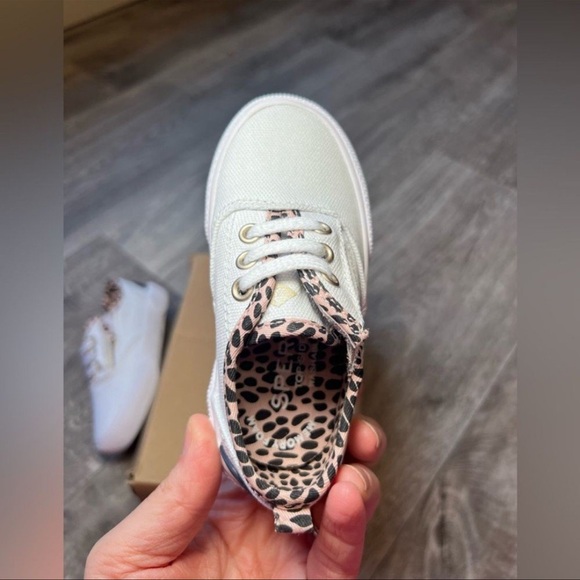 NIB White and Animal Print Toddler Sperry Shoes with Velcro Closure. Size 5 - Picture 7 of 10